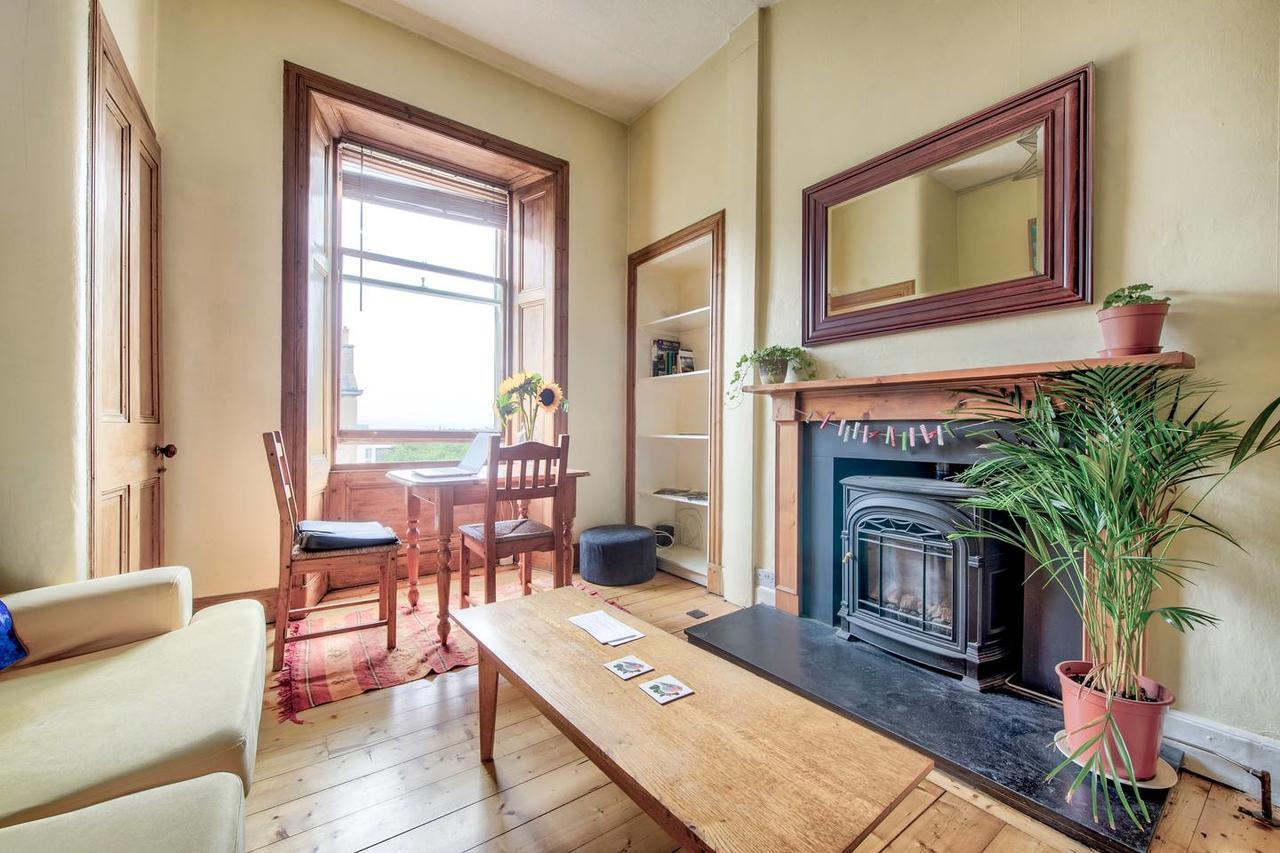 Bright With Stunning Views *